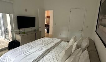 19900 E Country Club Dr 114, Aventura, FL 33180