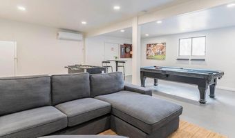 202 Thornberry Ln, Blakeslee, PA 18610
