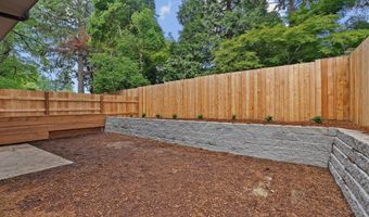 5069 SE KING Rd C, Milwaukie, OR 97222