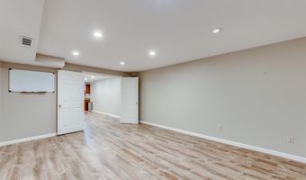 13153 Barrett Meadows Dr, Des Peres, MO 63021