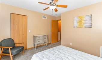 15537 Foghorn Ln 45, Apple Valley, MN 55124