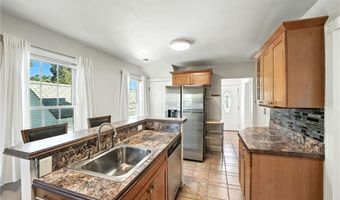 997 W SHORE Rd, Warwick, RI 02889