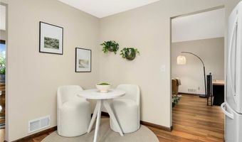 15704 Henna Ct, Apple Valley, MN 55124