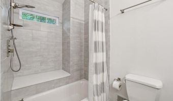1253 QUAKER HILL Dr, Alexandria, VA 22314