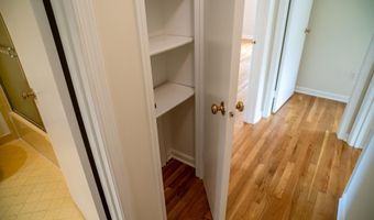 5012 LARNO Dr, Alexandria, VA 22310