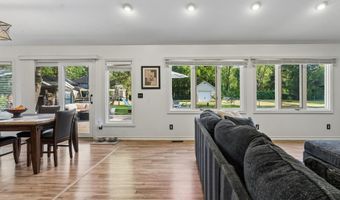 600 Cherry St, Algonac, MI 48001