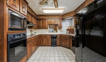 2918 Longridge Ln, Bartlesville, OK 74006