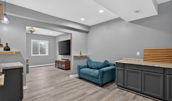 1617 12th St SE, Altoona, IA 50009
