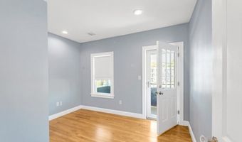 8 Newburg St 8, Boston, MA 02131