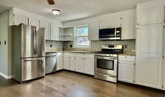 14 Greenville St, Billerica, MA 01821