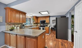 1457 Greenfield Crossing Ct, Ballwin, MO 63021