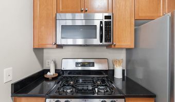 851 N GLEBE Rd 1309, Arlington, VA 22203