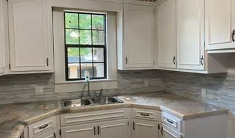 709 COLLEGE St, Bainbridge, GA 39817