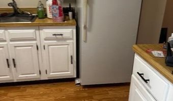 27 Point Of Woods Dr Dr, Albany, NY 12203