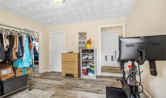 60 Brooklyn Rd, Narragansett, RI 02882