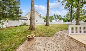 14 Colonial Ct, Cheshire, CT 06410