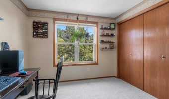 N254 MEADOWBREEZE Court, Appleton, WI 54915