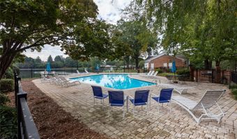 8356 Meadow Lakes Dr, Charlotte, NC 28210