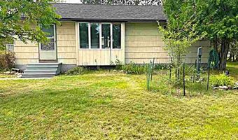 10 Elm Blvd, Babbitt, MN 55706