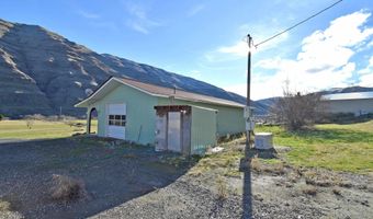 16186 Snake River Rd, Asotin, WA 99402