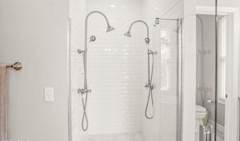 5 Petigru Dr, Beaufort, SC 29902