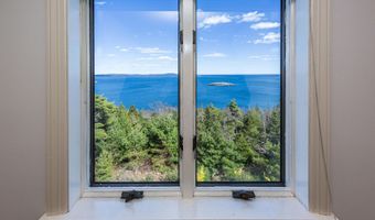 18 Greenway Ct, Bar Harbor, ME 04609