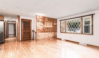 75 Hickory Dr, North Kingstown, RI 02852