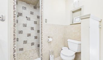 1822 Williams Way E, Anderson, IN 46011
