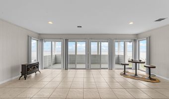 14 Harbor View Dr, Atlantic Highlands, NJ 07716