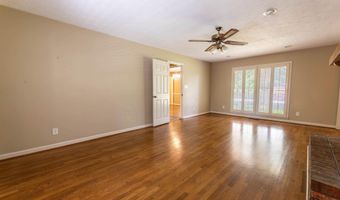 994 COMANCHE Trl, Anniston, AL 36206