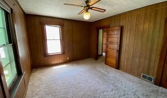319 N 10th St, Atchison, KS 66002