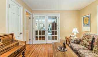 1925 Norway Rd, Ann Arbor, MI 48104
