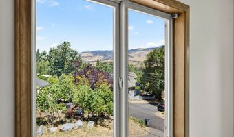 185 Almond St, Ashland, OR 97520