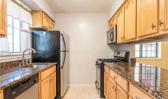 17 Eden Ct 17, Brookfield, CT 06804