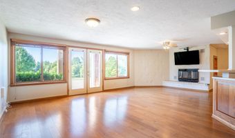 4175 NE 64th St, Altoona, IA 50009