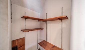 37 Country Place Ct, Alpharetta, GA 30005