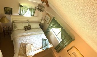 850 Gambier Dr, Alford, FL 32420