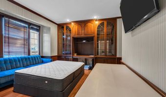 26 Bruns Rd, Allenhurst, NJ 07711