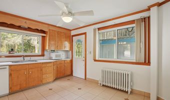 108 Woodland Ave, Bloomfield, CT 06002