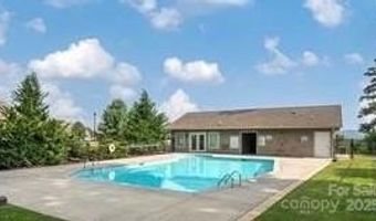 22 Rotunda Cir, Asheville, NC 28806