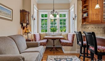 76 Edgelawn Rd, Asheville, NC 28804