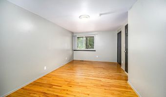 1020 Traver Ct, Ann Arbor, MI 48105