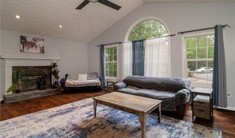 204 Queensbury Ct, Acworth, GA 30102