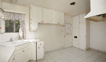 10124 San Anselmo Ave, South Gate, CA 90280