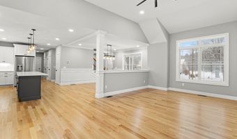 91 Raymond Rd, Auburn, NH 03032