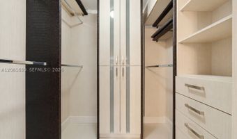 9801 Collins Ave 10V, Bal Harbour, FL 33154