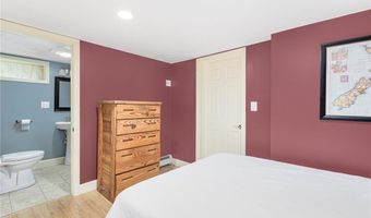 7 Jencks Rd, Cumberland, RI 02864