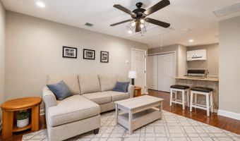71 Compton St, Belford, NJ 07718