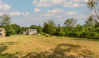 8471 45th St SE, Ada, MI 49301