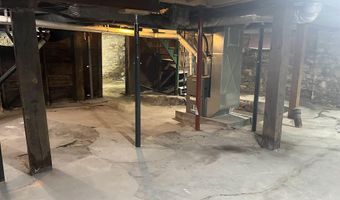 325 S Main St, Albia, IA 52531